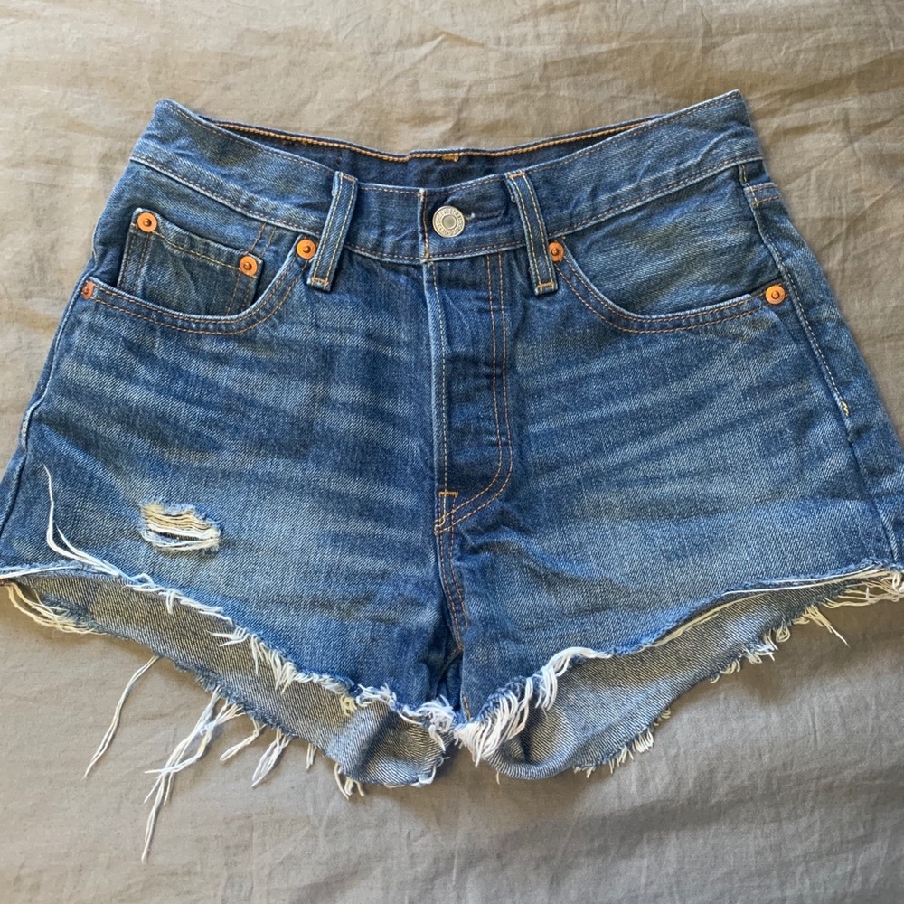Levi’s 501 Shorts - Denim Medium Wash
